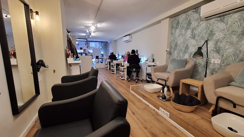Peluqueria Roma - Peluquería en Badalona - foto 3