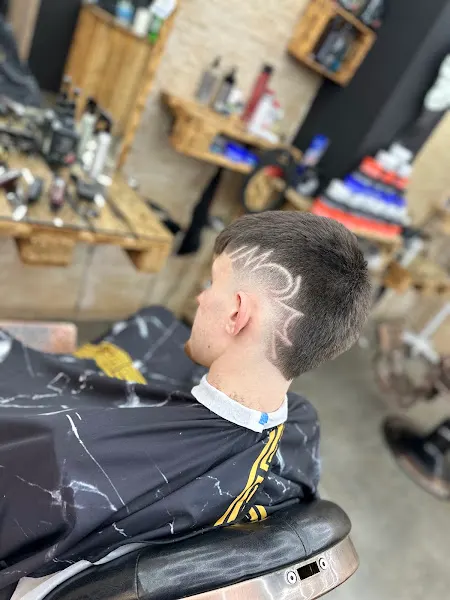 Barber 504 - Barbería en Badalona - foto 2