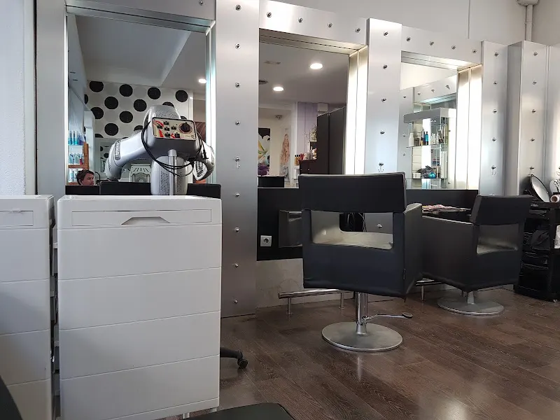 Peluquería Mima't - Peluquería en Sabadell - foto 3