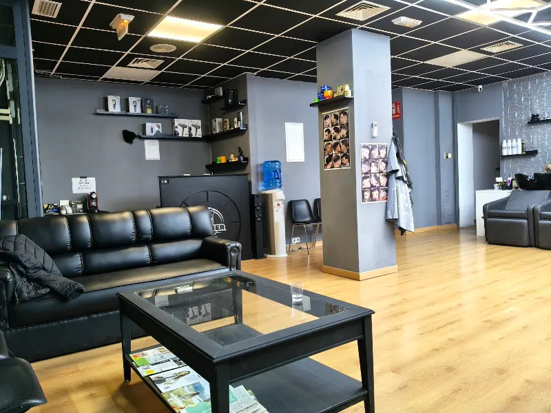 Barberia Sol i Padris - Peluquería en Sabadell - foto 2