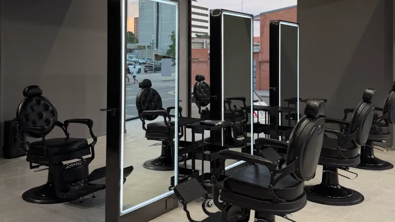 LESCOUT BARBER | Creu Alta