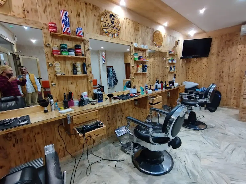 Peluquería Caballeros la colonia - Peluquería en Linea de la Concepcion (La) - foto 2