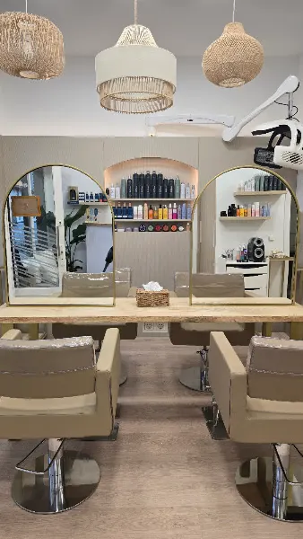 Junne Parra Hair Studio - Irún