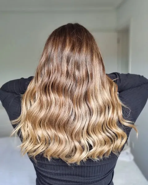 Junne Parra Hair Studio - Peluquería en Irún - foto 2
