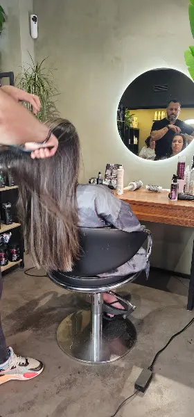 Hair by Victor Lugo Peluquería y estética