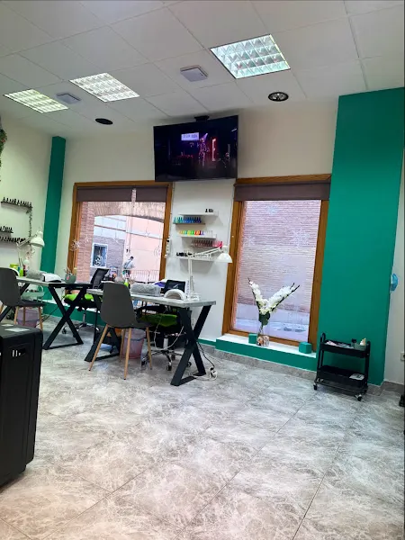 PELUQUERIA BEAUTY NAILS SPA - Alcalá de Henares