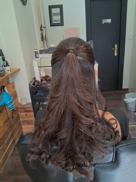 Cabelos Peluquería