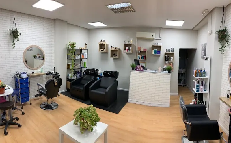 Estilistas J.Cano - Peluquería en Getafe - foto 2