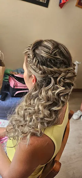 Peluquería y maquillaje a domicilio - MaiBeauty en Salamanca