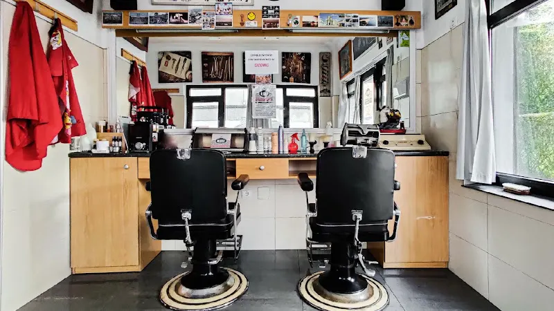 Peluquería Barberia Ruiz - Barbería en Santander - foto 2