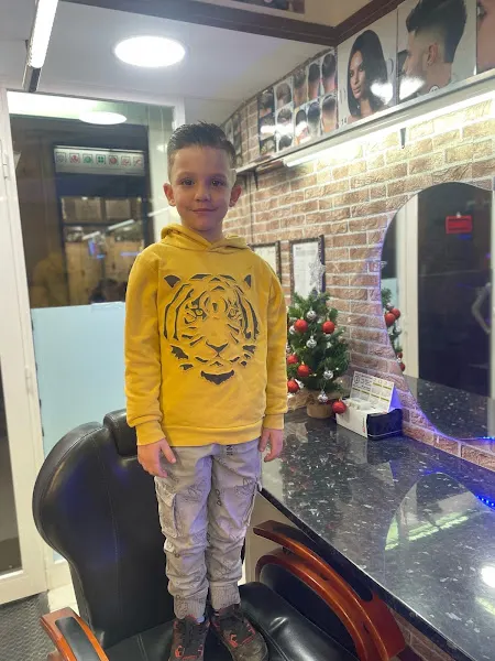 Peluquería Unisex hair salon Campoamor