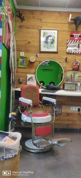 Peluquería Juanpelo Machado barber rock en Castellón de la Plana