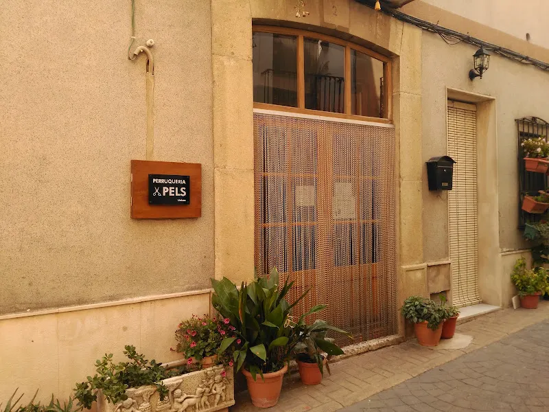 Perruqueria Pels Unisex - Castell de Castells