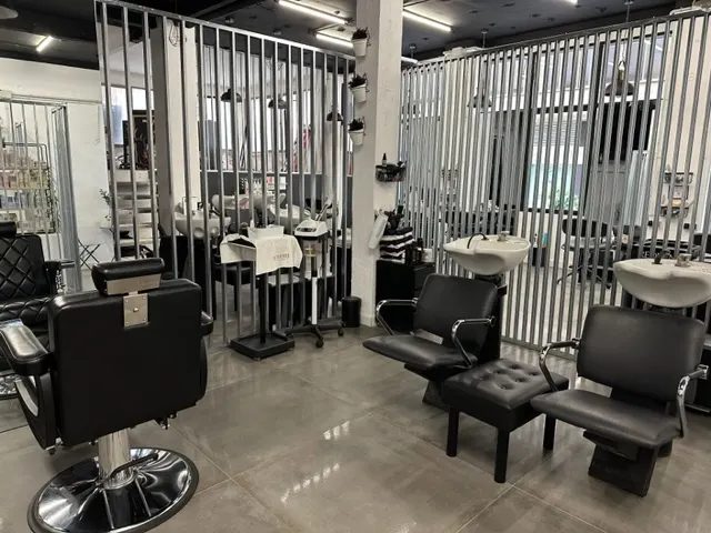Milowcost Peluquería Unisex - Peluquería en Badajoz - foto 3