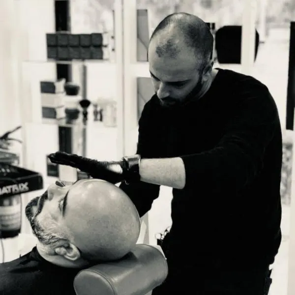 La Barberia de Sergio Benegas - Peluquería en Badajoz - foto 2