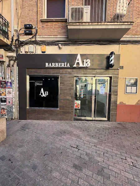 A13 BARBERÍA - Barbería en Lleida - foto 2