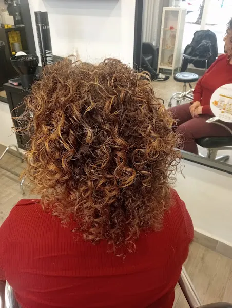 JOYMA PELUQUEROS - Peluquería en Dos Hermanas - foto 2