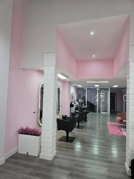 Salón Andrea cuni AR - Peluquería en Tarragona - foto 2