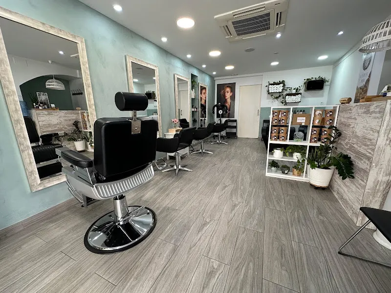 Tri-Em Salon De Peluqueria - Peluquería en Mataró - foto 3