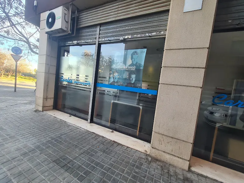 P. Carlos - Peluquería en Mataró - foto 2