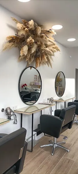 CALMA HAIR SALÓN - Peluquería en Granollers - Granollers