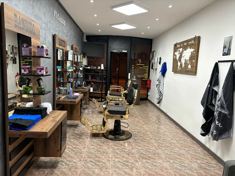 Peluquería barbería Picasso - Barbería en Santa Coloma de Gramenet - foto 2