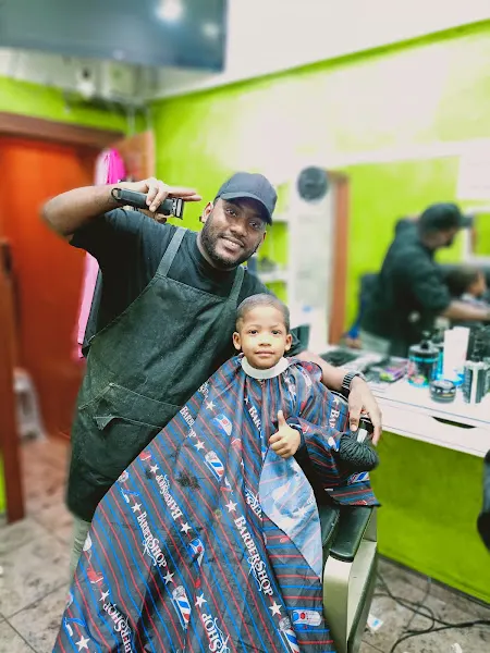 D'JUAN BARBER SHOP - Barbería en Santa Coloma de Gramenet - foto 2