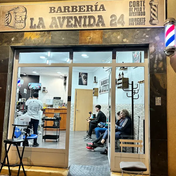 Barbería la avenida 24