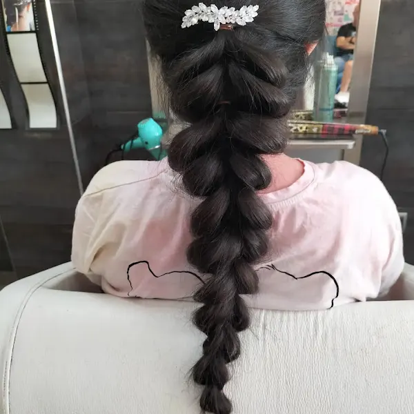PELUQUERÍA MON-PEI