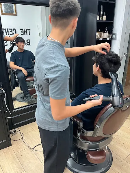 The Central Barbershop - Barbería en Barcelona - foto 2