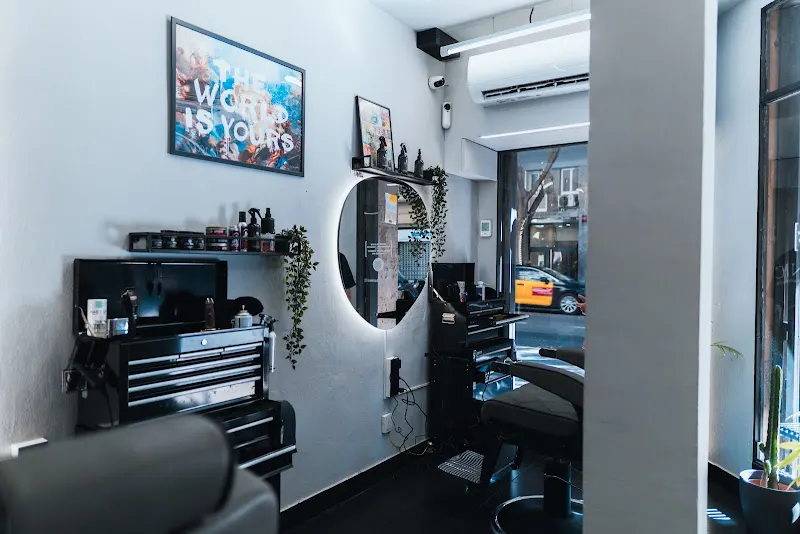 ICONIC BARBER STUDIO