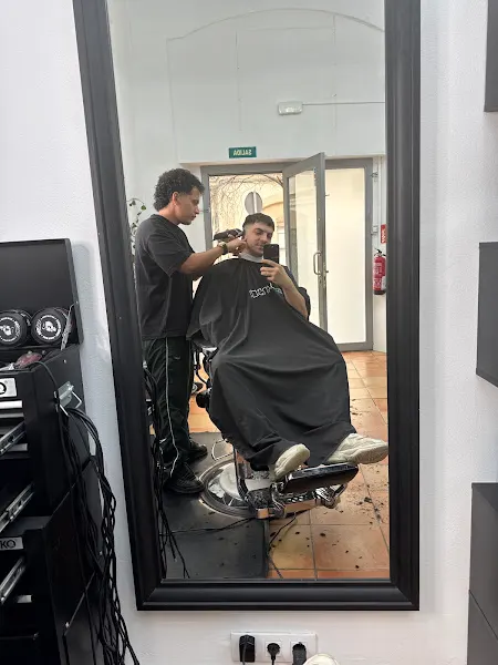 Flow la Barber