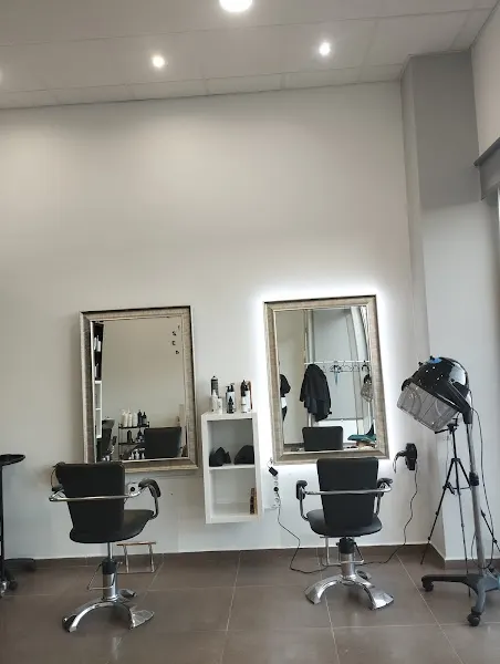 You Look studio - Peluquería y estudio de belleza en Vélez Málaga - Vélez-Málaga