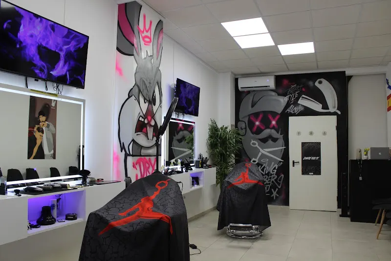 Dryking Barbershop - Barbería en Alcoy - foto 2