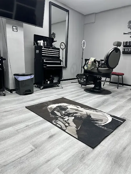 Barbershop gallos crew - Barbería en Alicante - foto 2