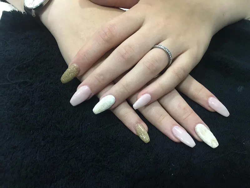 Peluqueria y Estética oOH LA LA !!