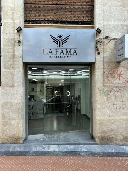 LA FAMA - BARBERSHOP | BARBERIA ALCOY - Barbería en Alcoy - foto 2