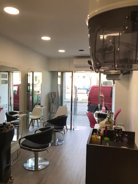 Peluquería y Estética Caridad - Peluquería en Terrassa - foto 2