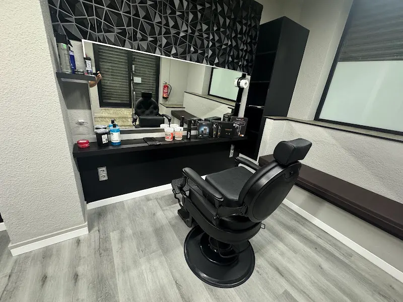 Kumar Barber Shop - Badalona