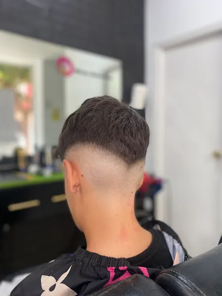 Artés Barbershop - Barbería en Almería - foto 2