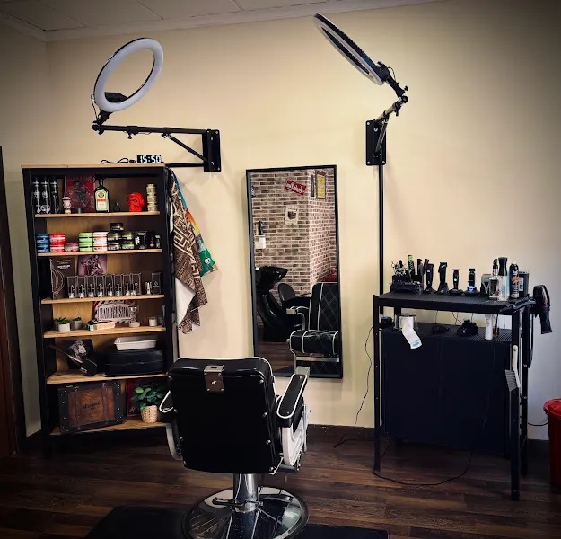 Barbería MIGUEL GONZÁLEZ - Peluquería en Albacete - foto 2