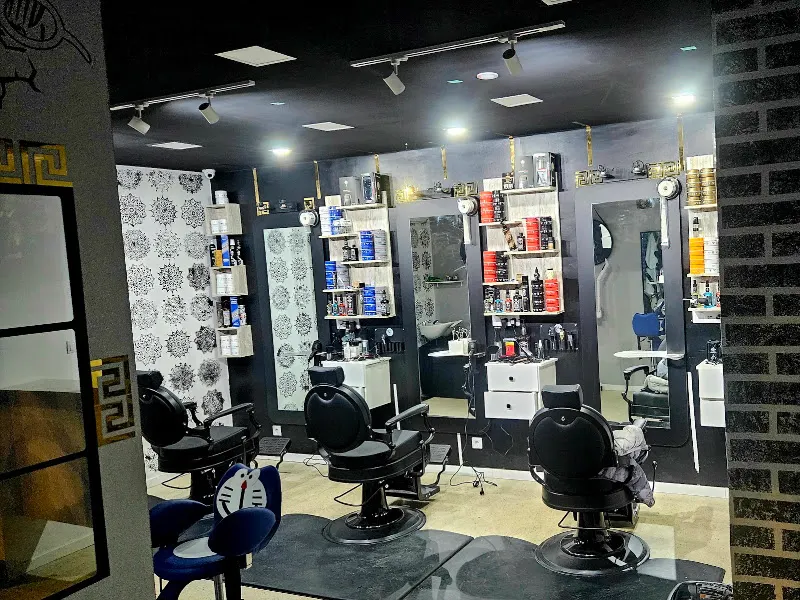 barber shop golden - Barbería en Mataró - foto 2