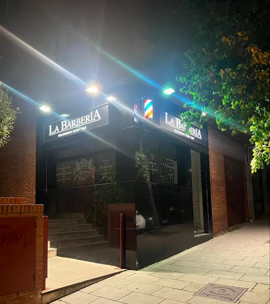La barberia Nezar - Peluquería en Alcobendas - foto 2