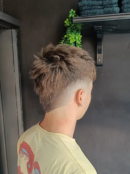 MALA FAMA barbería Cáceres - Cáceres