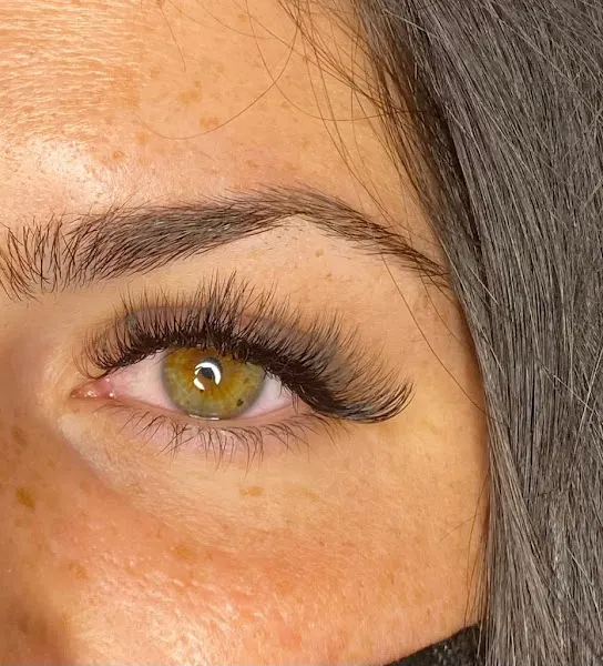 Mírame a los ojos salón de belleza - Salón de pestañas en Cornellà de Llobregat - foto 2