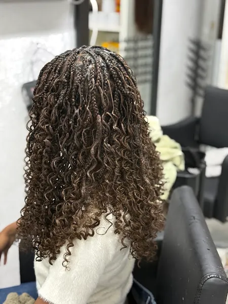 Peluqueria belleza afro europeo - L'Hospitalet de Llobregat