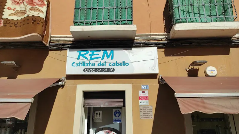 REM ESTILISTA DEL CABELLO - Peluquería en Melilla - foto 2