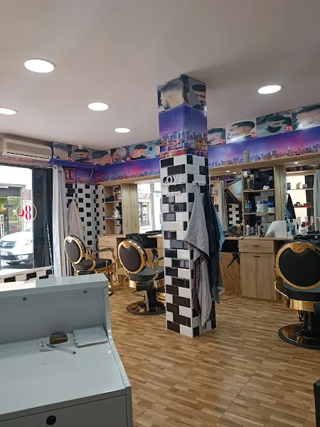Peluquería WMR - Barbería en Ceuta - foto 4