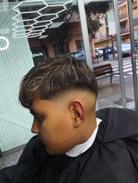 ANONIMUS BARBER SHOP - Torrent