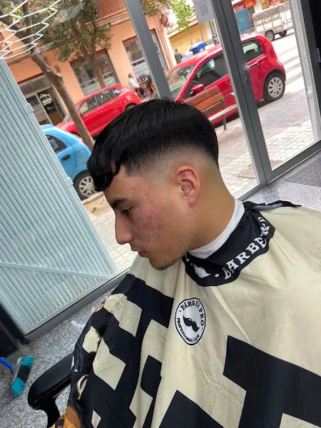 ANONIMUS BARBER SHOP - Peluquería en Torrent - foto 2
